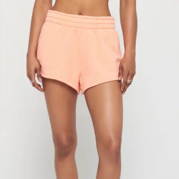 Spiritual gangster Peach sweat Shorts - Picture 3 of 6